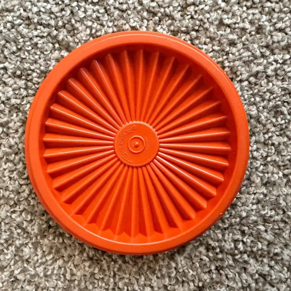 Tupperware 5